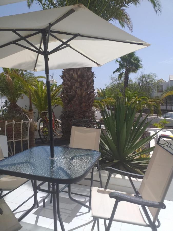 Apartment Duplex -The Sunny Hut - Swimming Pool - Free Wifi & Ac- Residence Las Marinas Puerto del Carmen  Exteriör bild