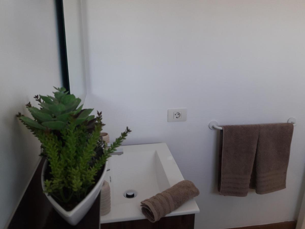 Apartment Duplex -The Sunny Hut - Swimming Pool - Free Wifi & Ac- Residence Las Marinas Puerto del Carmen  Exteriör bild