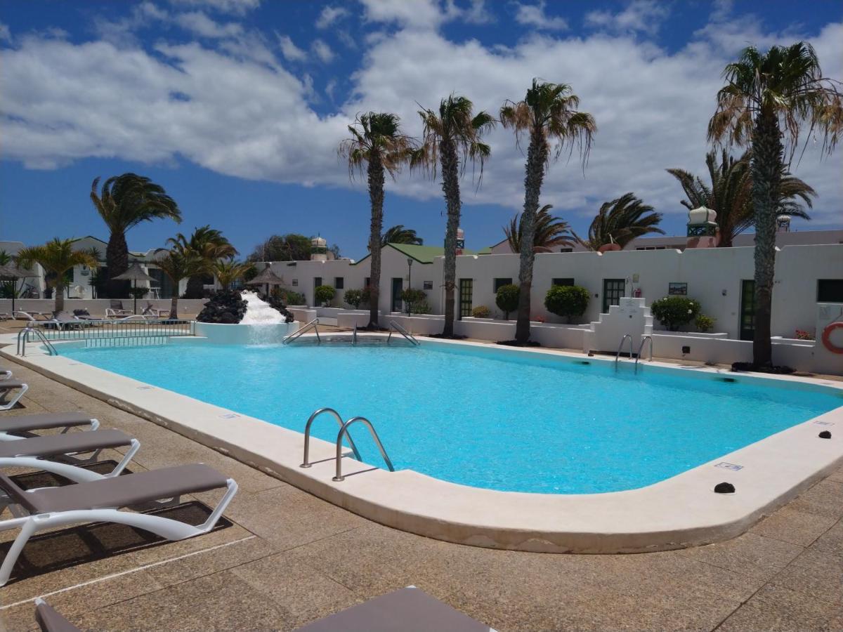Apartment Duplex -The Sunny Hut - Swimming Pool - Free Wifi & Ac- Residence Las Marinas Puerto del Carmen  Exteriör bild